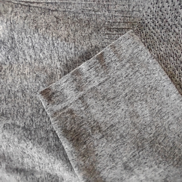 Old Navy Active, Size XL THIS SHIRT IS AWESOME!! - Picture 4 of 8